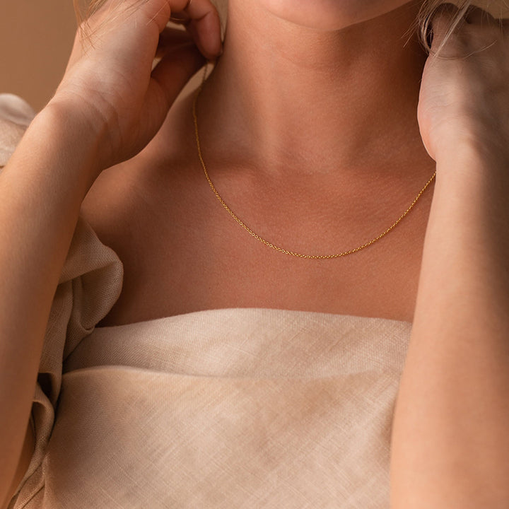 Gold fine cable chain necklace