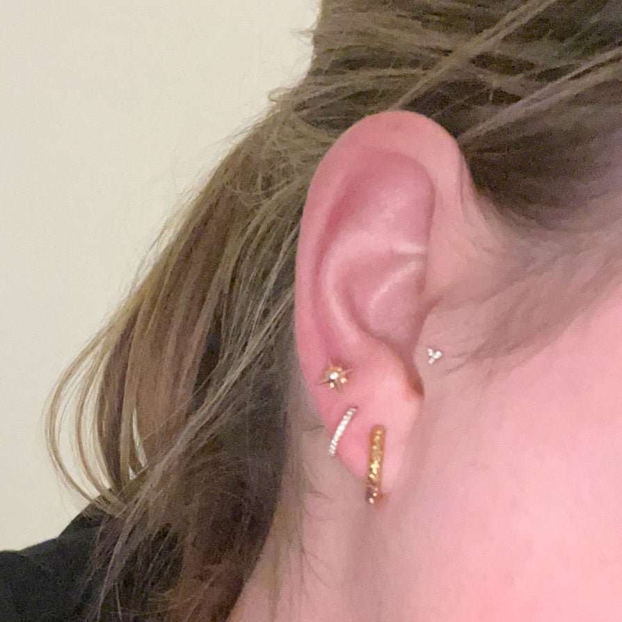 Mini textured gold hoop earrings - M. Elizabeth